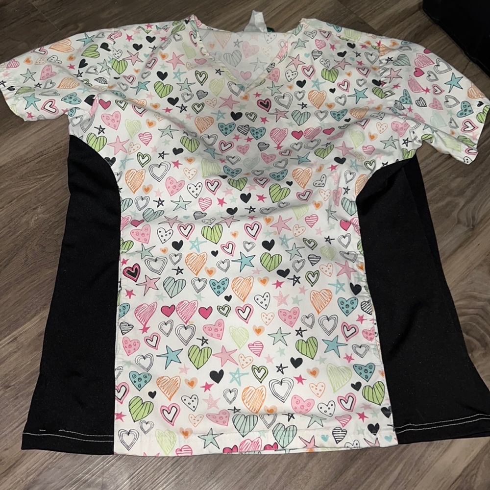 UA Scrubs Women's Heart and Star Print Top